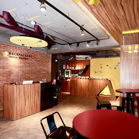 Backpackers Hostel - Ximen Тайпей Екстериор снимка